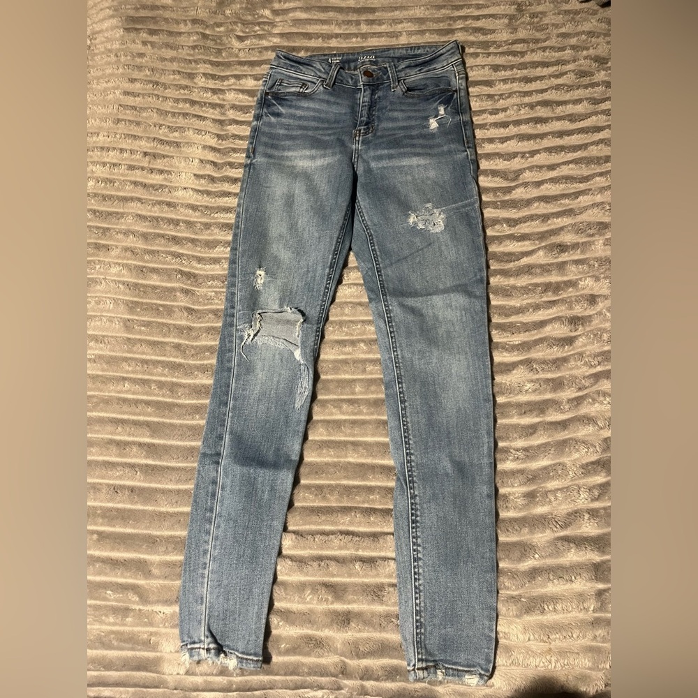 a.n.a Faded Blue Ripped Skinny Jeans